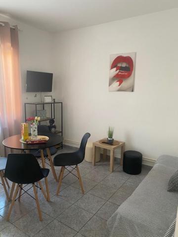 Apartmani Tariba Banjol Exterior photo