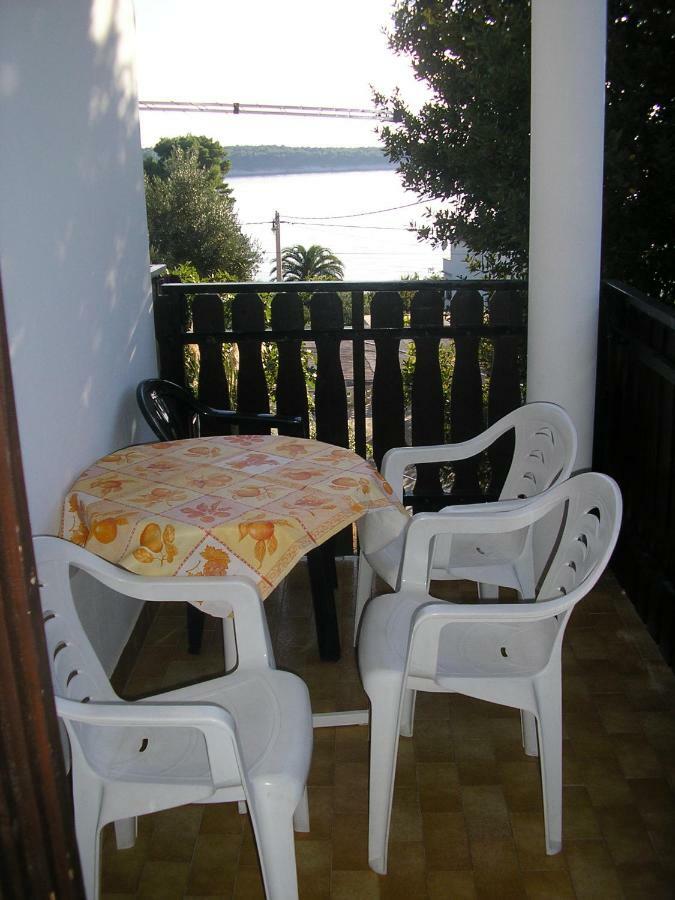 Apartmani Tariba Banjol Exterior photo